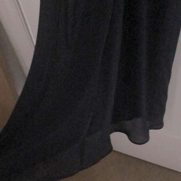 JESSICA (14) Elegant navy blue airy gown with lining & bow detail on the back - Picture 5 of 11